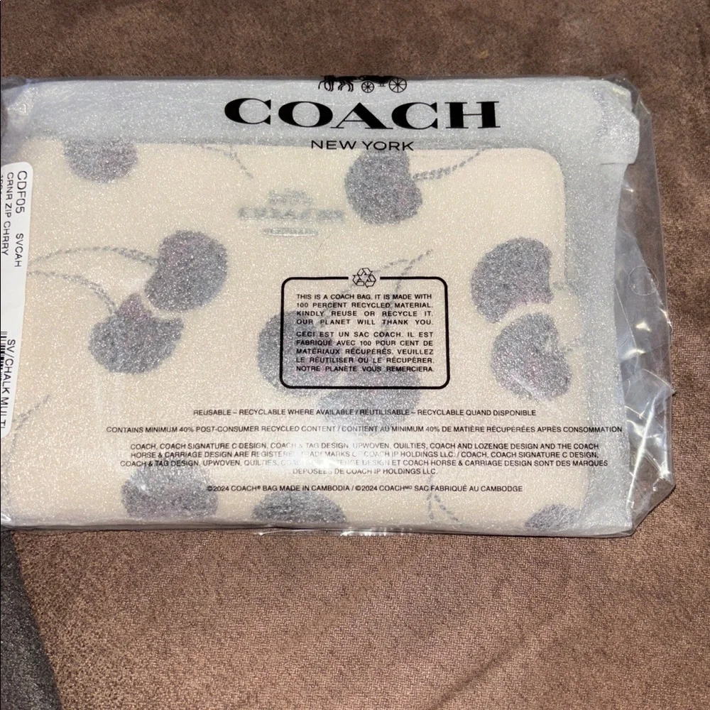 Coach 🆕 White black Cherry Print Wristlet